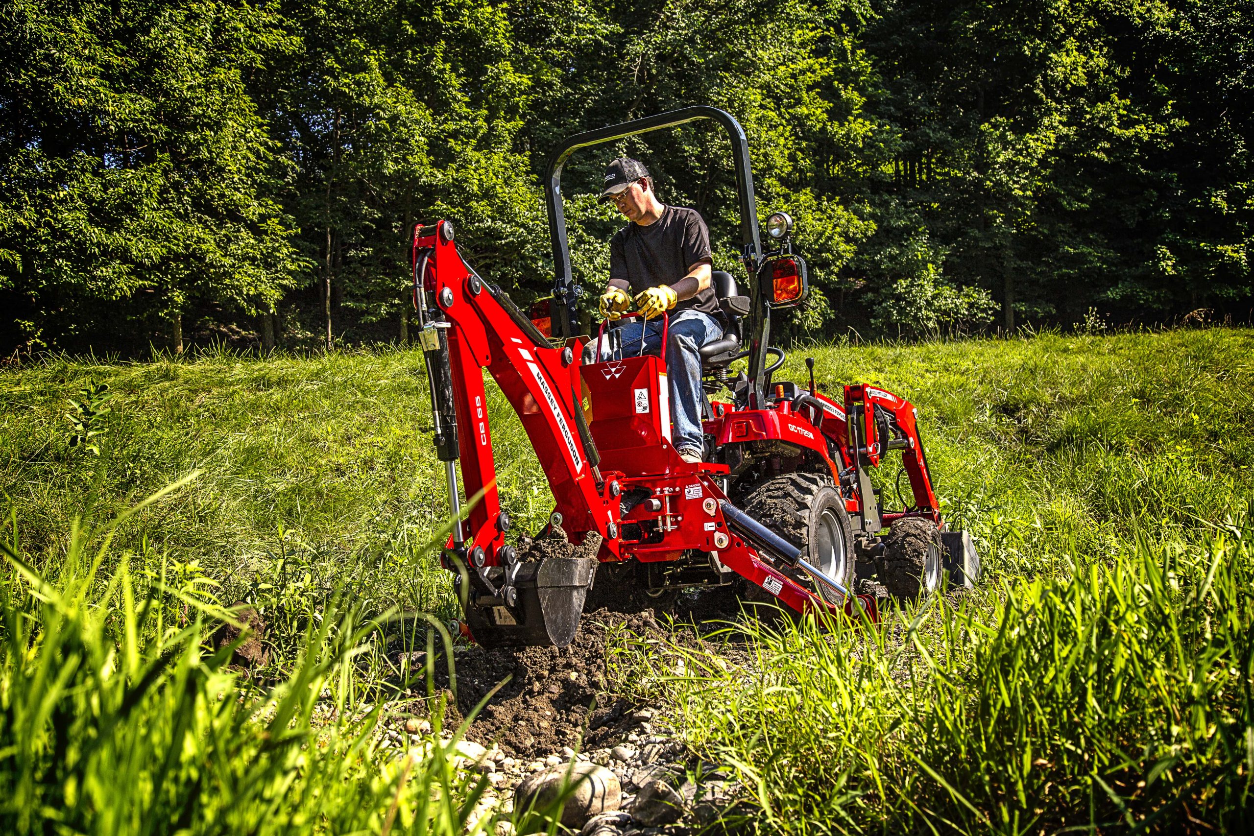 massey-ferguson-GC1700-general-applications-LeSeuer-MN-August-2018-IMG-0421-min-scaled
